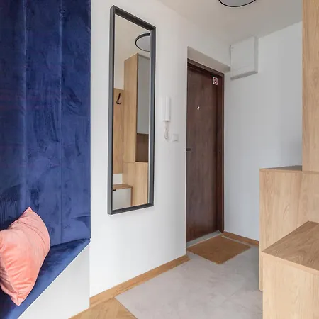 Family Spot By Vaya Warschau