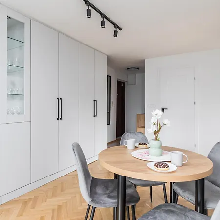 Family Spot By Vaya *