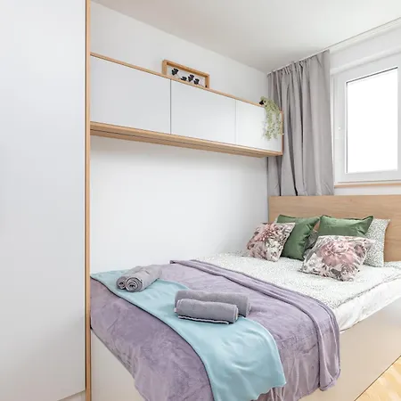 Family Spot By Vaya Apartment